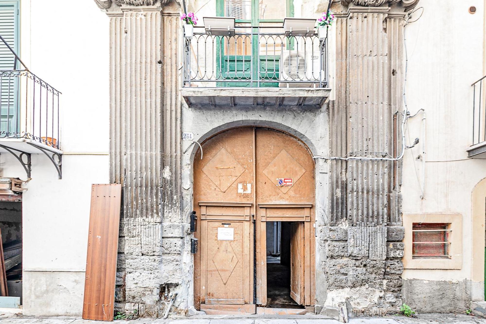 Palazzo Dei Normanni Stylish Apartment ปาแลร์โม ภายนอก รูปภาพ